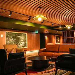 ***** Hotel Peppers Australia